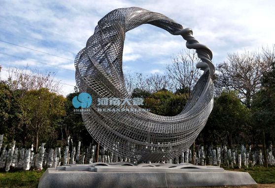 河南不銹鋼雕塑定做的特點(圖1) 河南不銹鋼雕塑定做的特點(圖1)