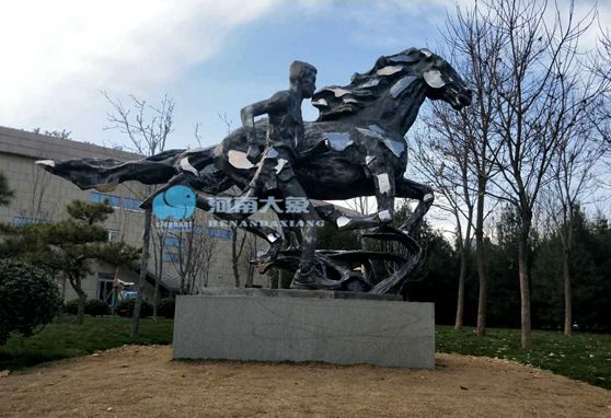 在雕塑廠家定制不銹鋼雕塑時應考慮那些事項(圖1) 在雕塑廠家定制不銹鋼雕塑時應考慮那些事項(圖1)