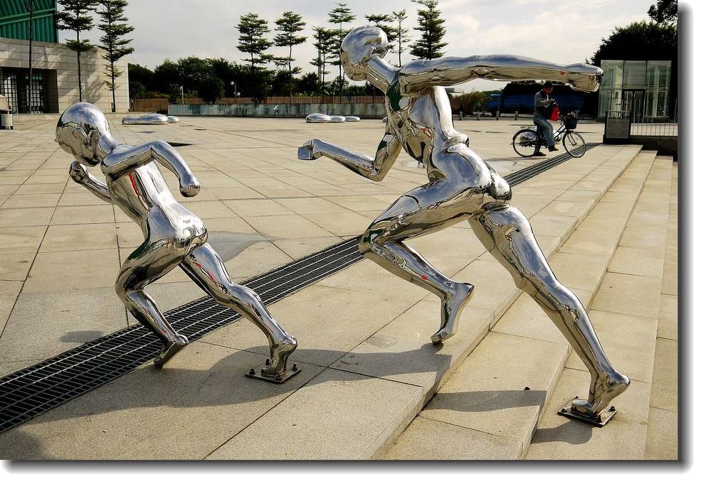 河南不銹鋼雕塑適合在哪些場(chǎng)合中使用(圖1) 河南不銹鋼雕塑適合在哪些場(chǎng)合中使用(圖1)